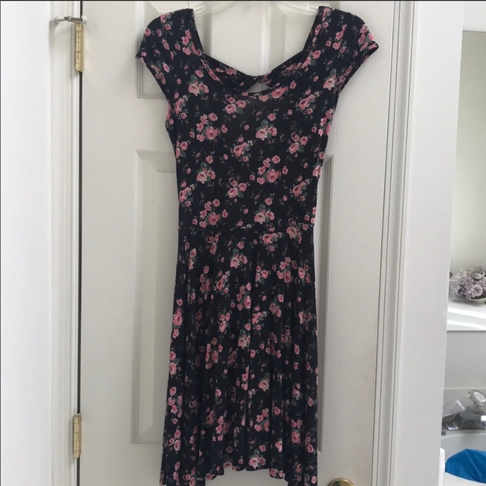 🌵Floral open back dress from Tilly’s